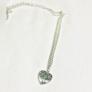 Silver color heart tree necklace 🥹❤️